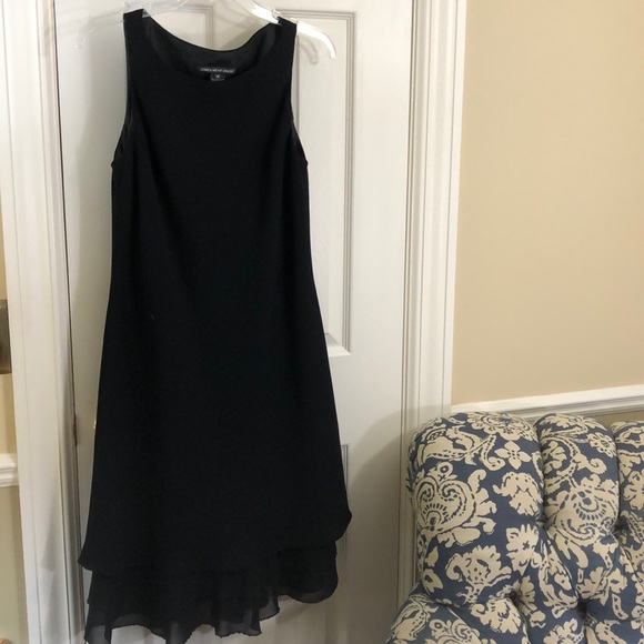 Jones Wear Dresses & Skirts - Jones Wear Dress, black sleeveless with beaded hem
